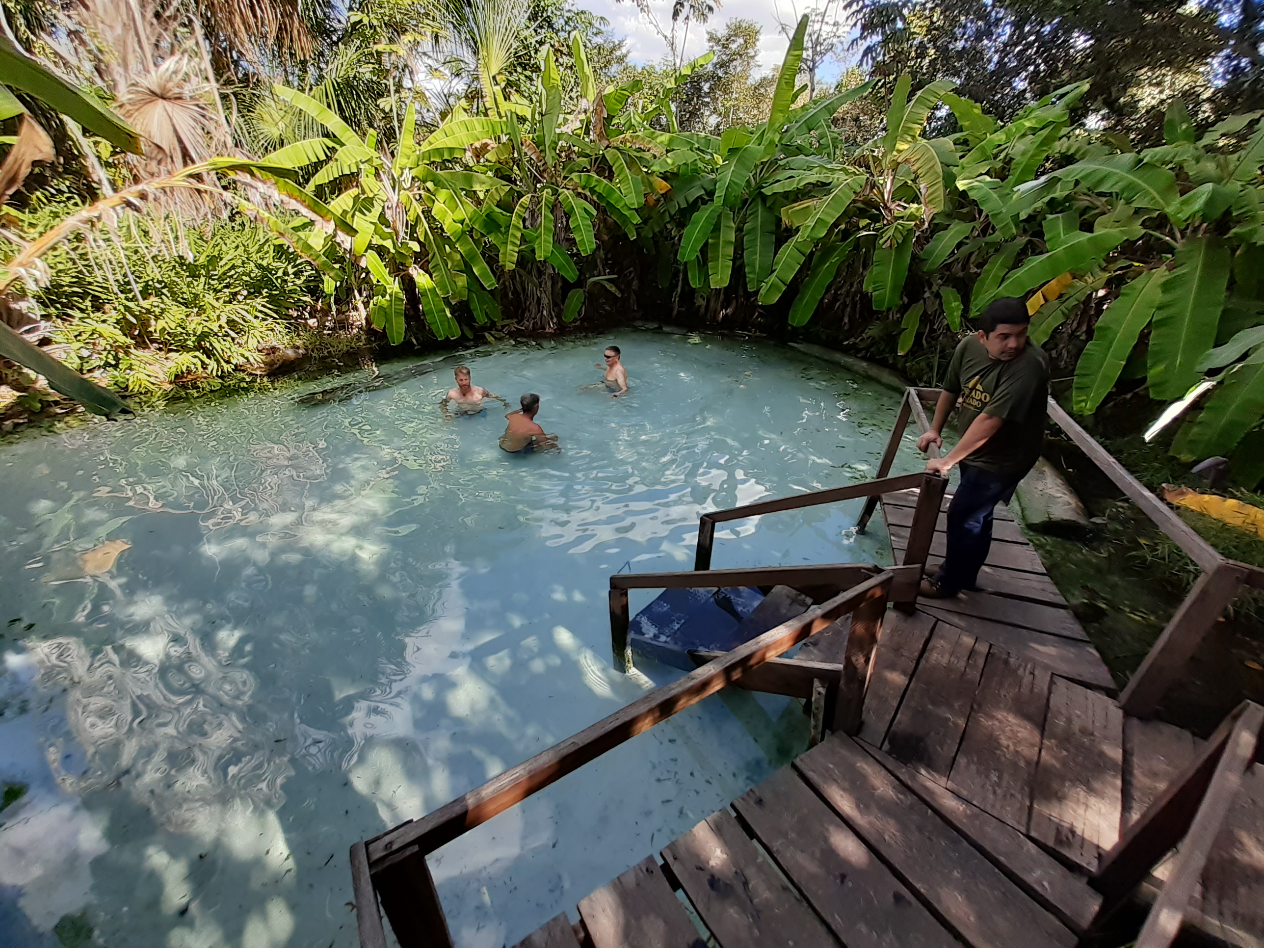 Piscina natural azul, Bonito